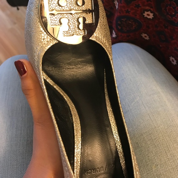 Beautiful Tory Burch wedges - Picture 4 of 8